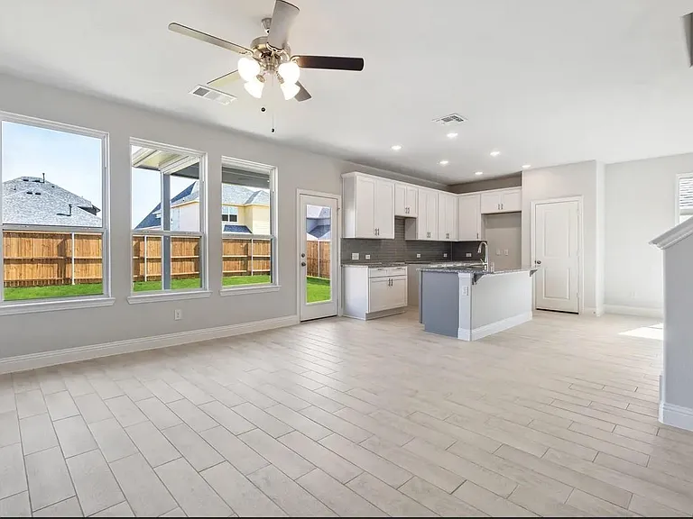 905 Sicily Blvd — Photo 9