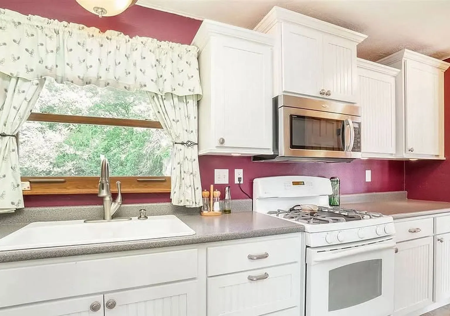 27097 Cliff Ave. Sioux Falls, SD — Photo 3