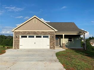 1907 Queen Dr, Walhalla, SC 29691