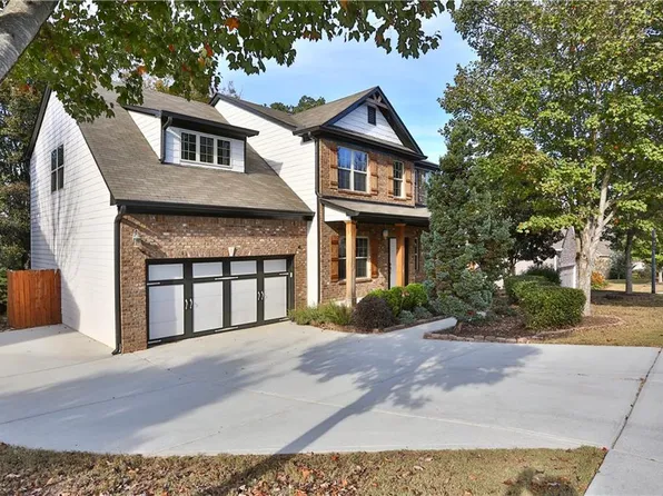 2560 Olney Falls Dr, Braselton, GA 30517