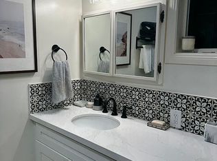 3310 Donna Dr, Carlsbad, CA 92008