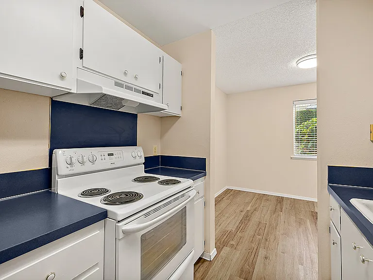 6012 N 15th St #D106 — Photo 14