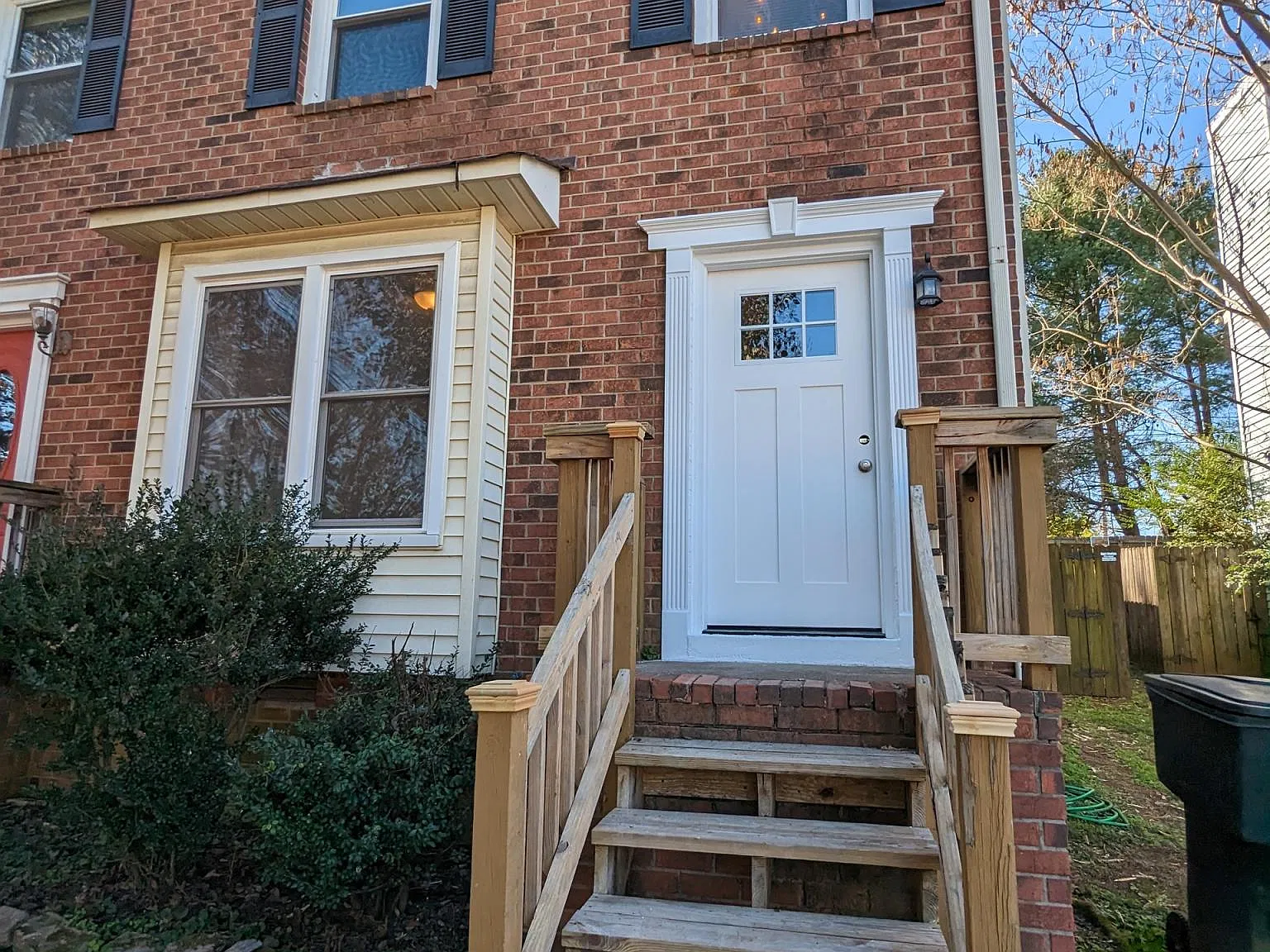 2 bed, 1.5 bath, 1087 sqft, $1,400 — Photo 1