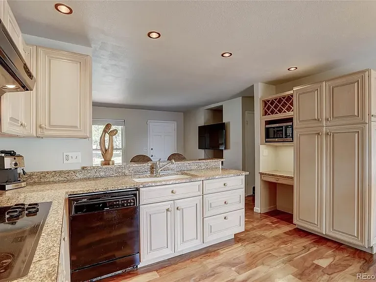 3422 S Holland Way — Photo 12