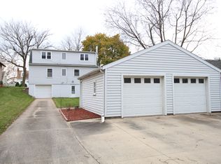 2721 2nd Ave SE, Cedar Rapids, IA 52403