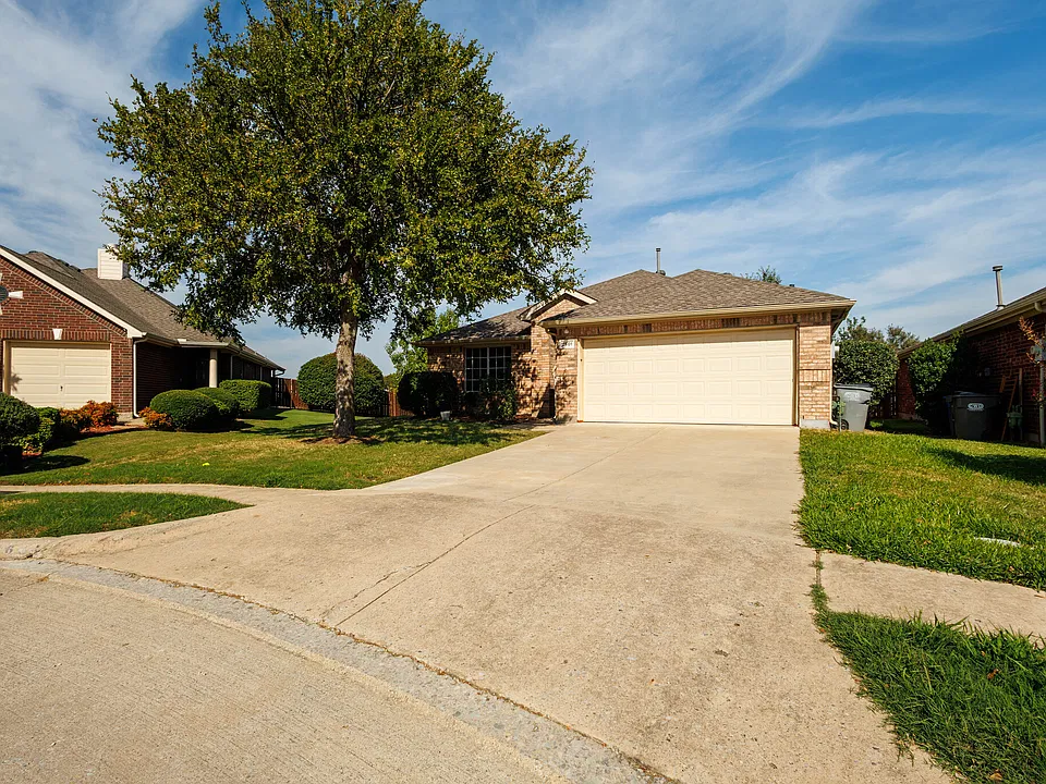 2601 Cascade Cove Dr