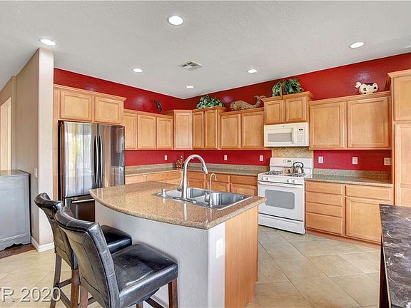 4th image of 4034 Galiceno Dr