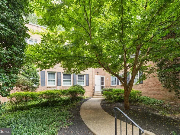 5001 10th St S APT 5, Arlington, VA 22204