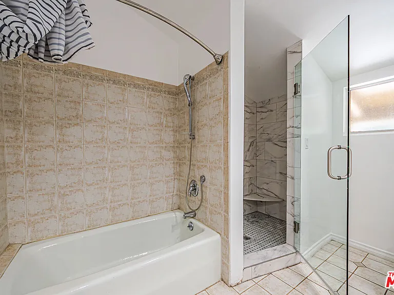 18022 Lake Encino Dr — Photo 25