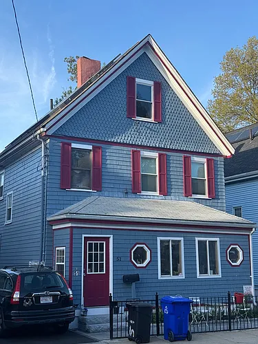 66 Round Hill St Photo 1