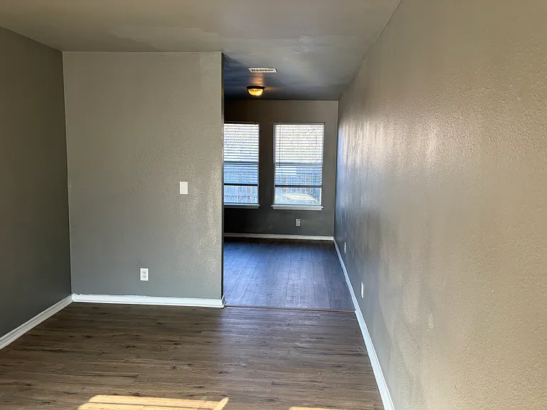 9713 Sycamore Dr — Photo 6