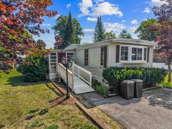 55 Fairfield Dr, Concord, NH 03301