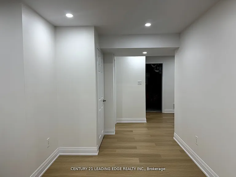 149 Hurst Dr #LOWER — Photo 19