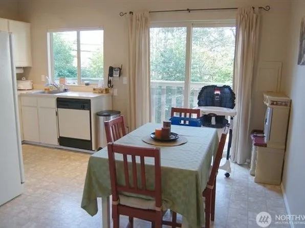 4326 156th St SW APT 1A, Lynnwood, WA 98087