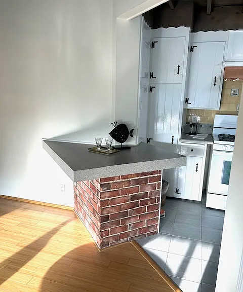 5262 Willowcrest Ave #5262 — Photo 4