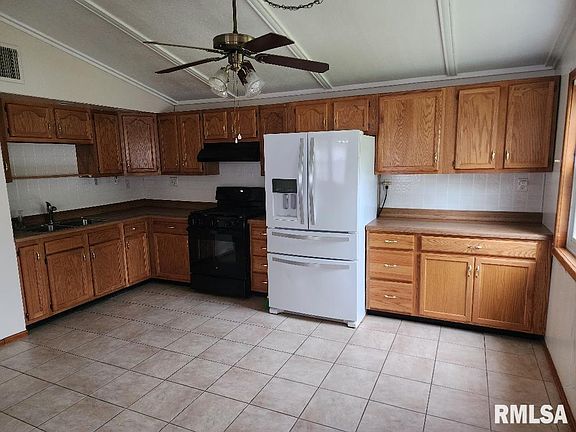 4th image of 2716 College Ave