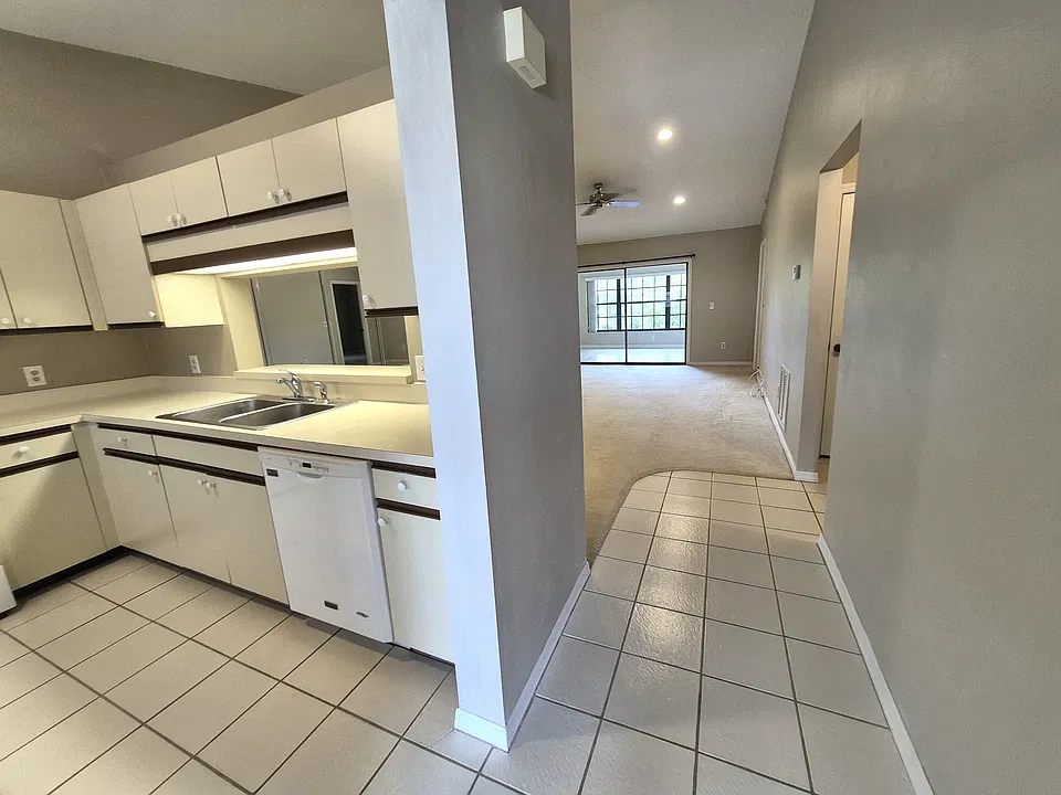 4 ent into condo_09242026