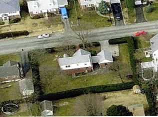 20 Livingston St, Huntington Station, NY 11746