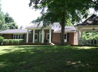 4185 Olive Creek Rd, Benton, KY 42025