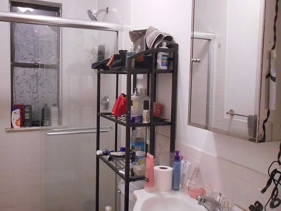 4th image of 23 Aberdeen St APT 2