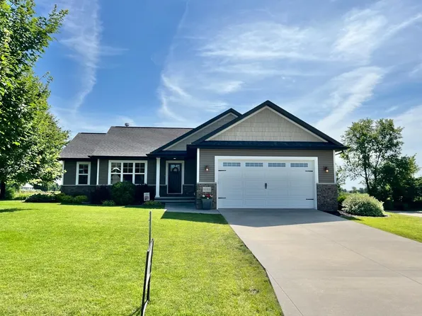 N2364 Holy Hill Dr, Greenville, WI 54942