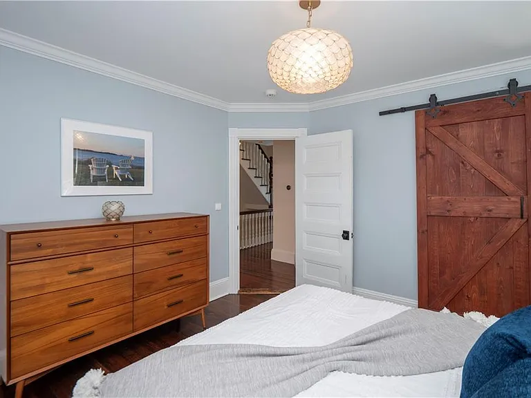 27 Mann Ave — Photo 28