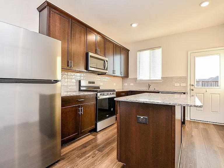 17867 Baleage Ln — Photo 10