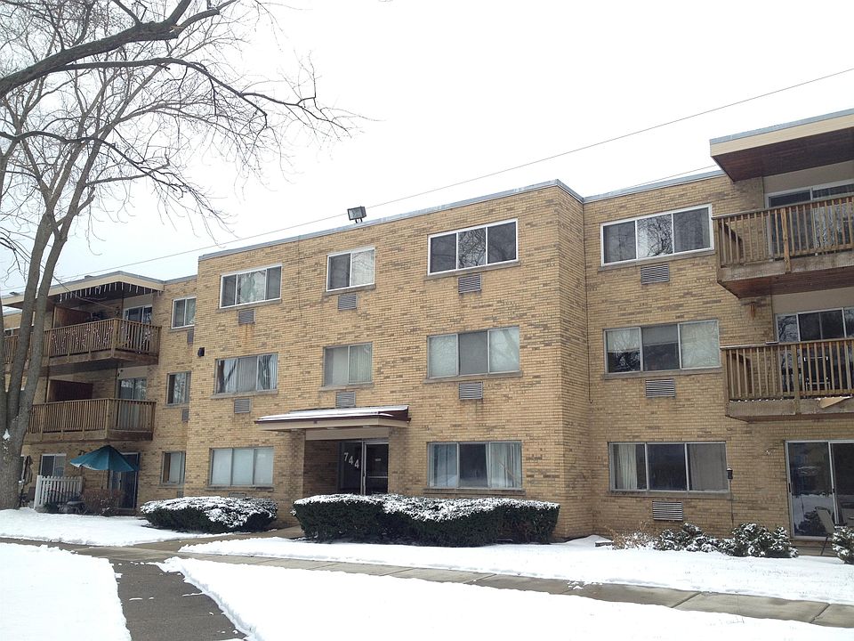 1st image of 744 W Dempster St #107