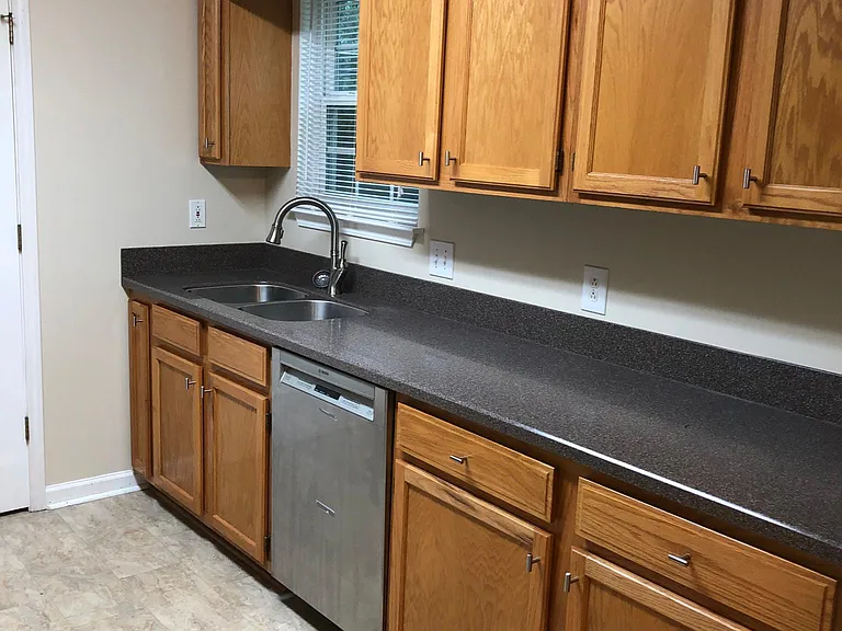 301 Fox Tail Dr — Photo 10