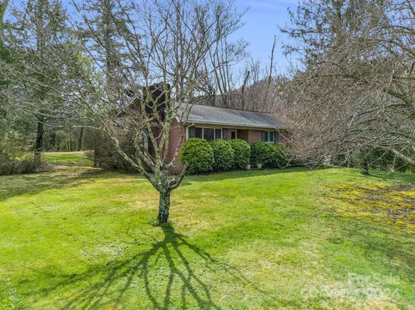 130 Turley Falls Rd, Hendersonville, NC 28739