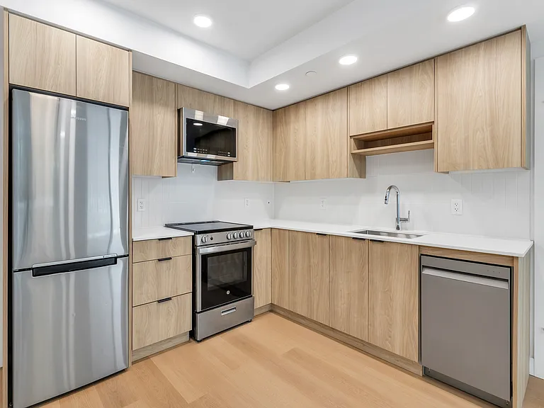 1490 W 32nd Ave — Photo 33
