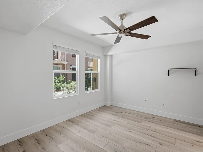 1645 Old Barn Ln — Photo 12
