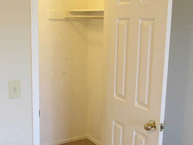 1320 W Linden St — Photo 44