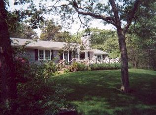 98 3rd St N, Edgartown, MA 02539