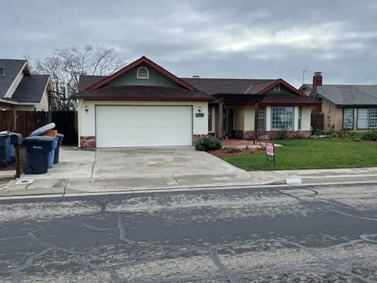 2289 Fernwood Dr — Photo 1