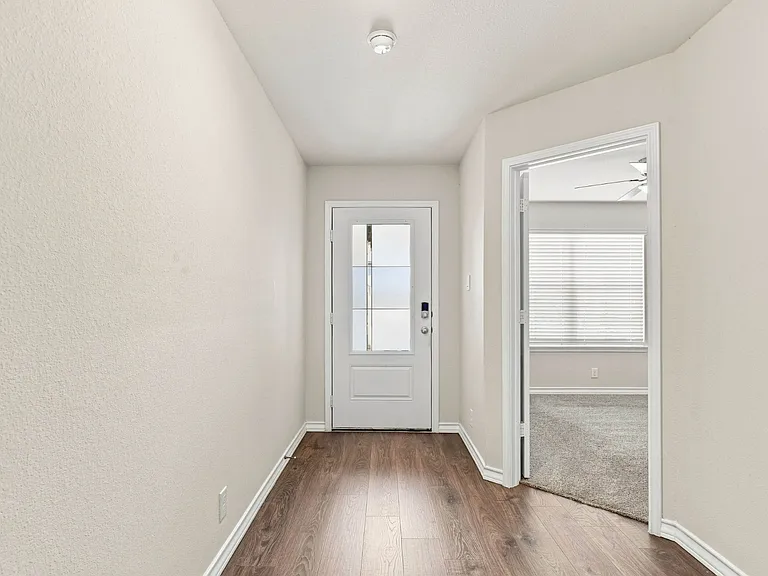 1710 Lavender Hl — Photo 5