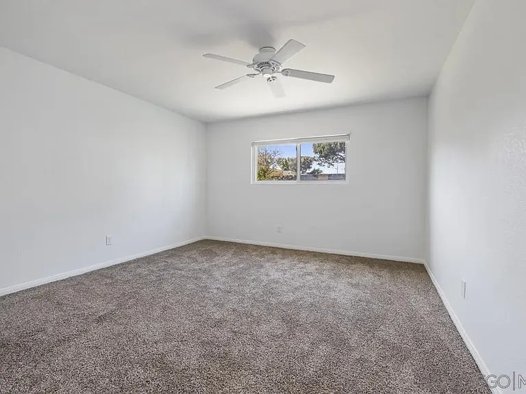 251 Sandstone St — Photo 6