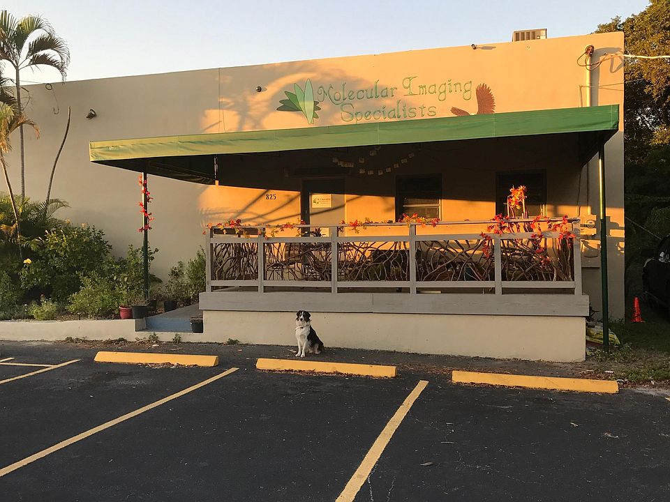 Front of building. Owner will allow new Tenent to paint business name on building.