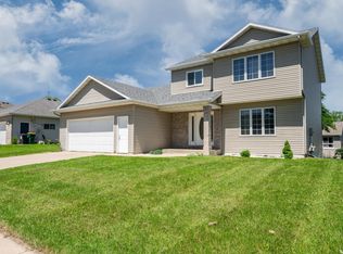 4529 Cornwall Dr NW, Rochester, MN 55901