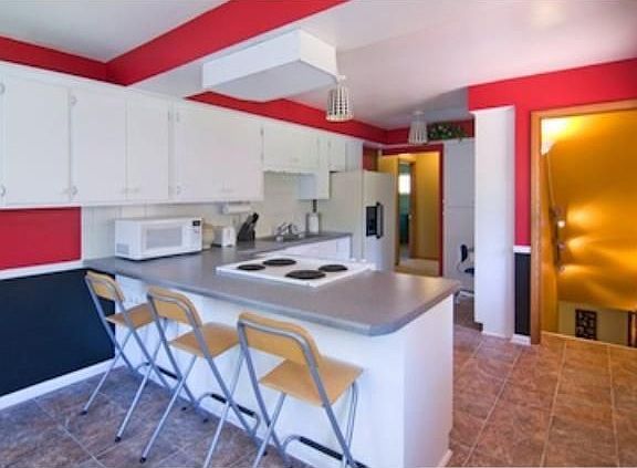5th image of 3240 Orchard Ave N
