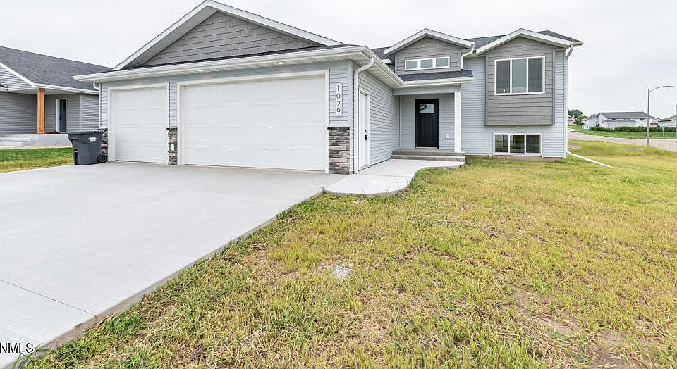 1029 Chippewa Ave NE Mandan ND 58554 Zillow