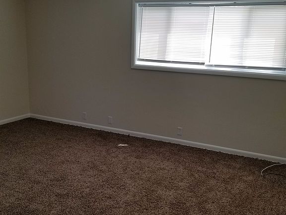 4th image of 727 SW Drumwood Ave #715