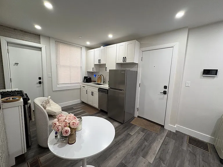 19 Sheafe St #1A — Photo 3