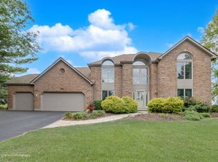 420 Fairway View Dr, Algonquin, IL
