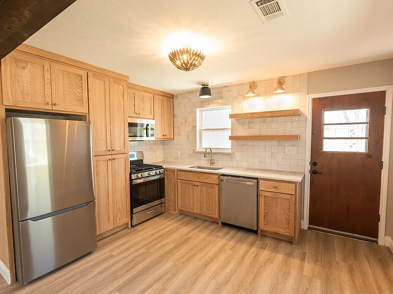 602 N Morris St #B — Photo 8