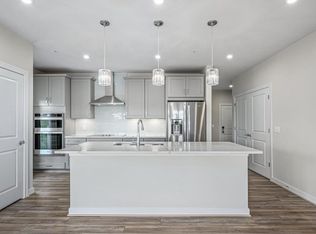 21894 Hawksbill High Cir #201, Sterling, VA 20164