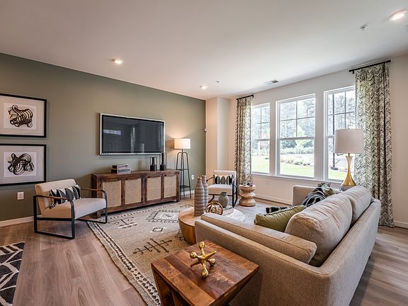 007_Bristol 1_Family Room