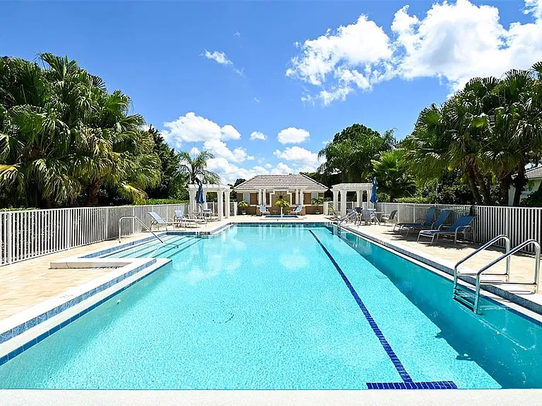 7131 Kensington Ct — Photo 43