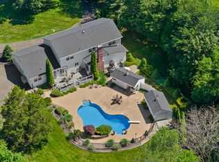 40 Hawley Rd, Danbury, CT 06811