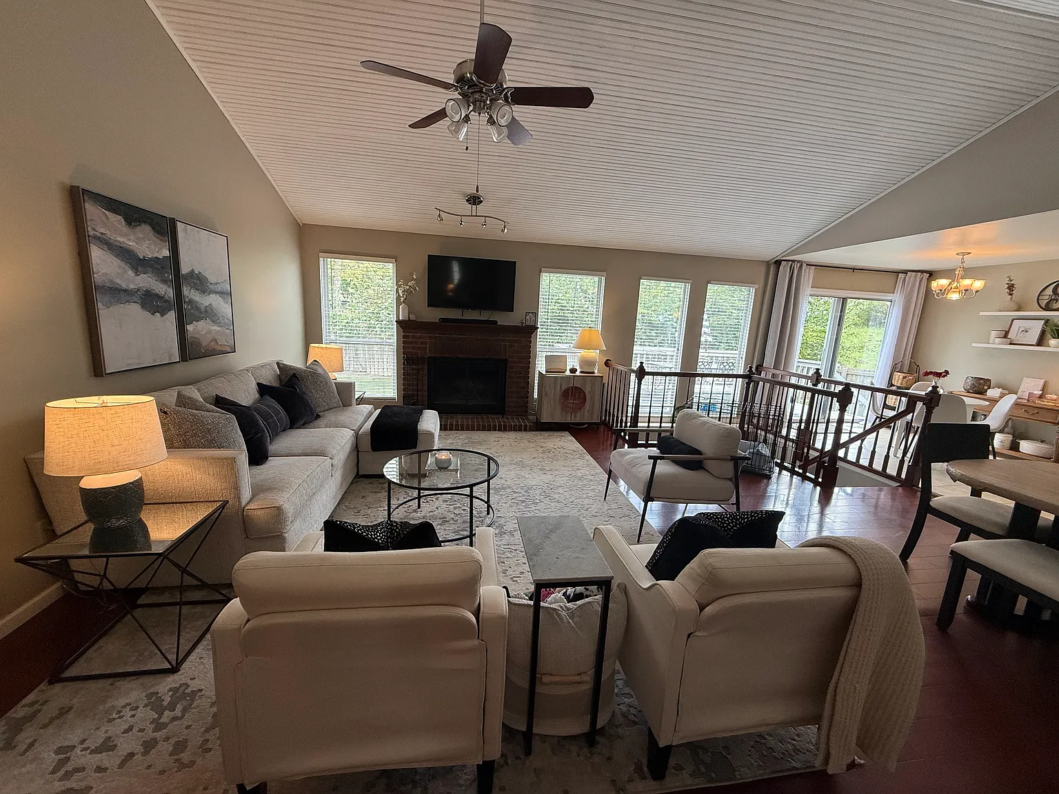 3 bed, 1404 sqft, $2,200 — Photo 3